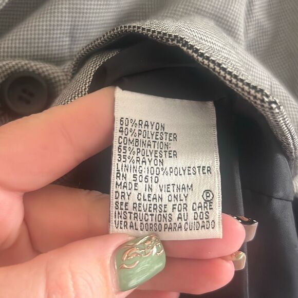 ✨Collections for Le Suit Short Sleeve Grey Button Down Sz 12 Blazer✨ - Picture 6 of 6